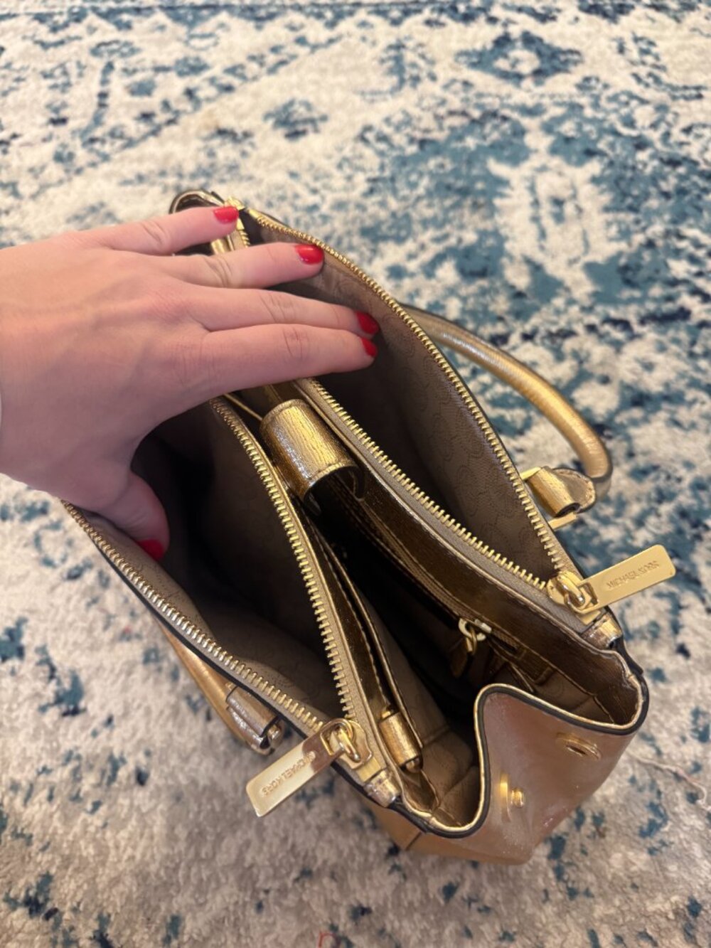 Michael Kors Gold Sutton Bag - Picture 6 of 10